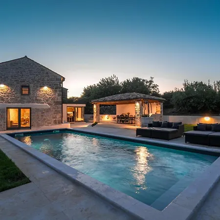 Treori Villa Orbanići