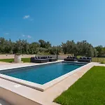 Вилла Treori *