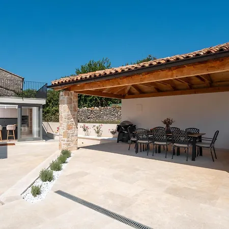Treori Villa *